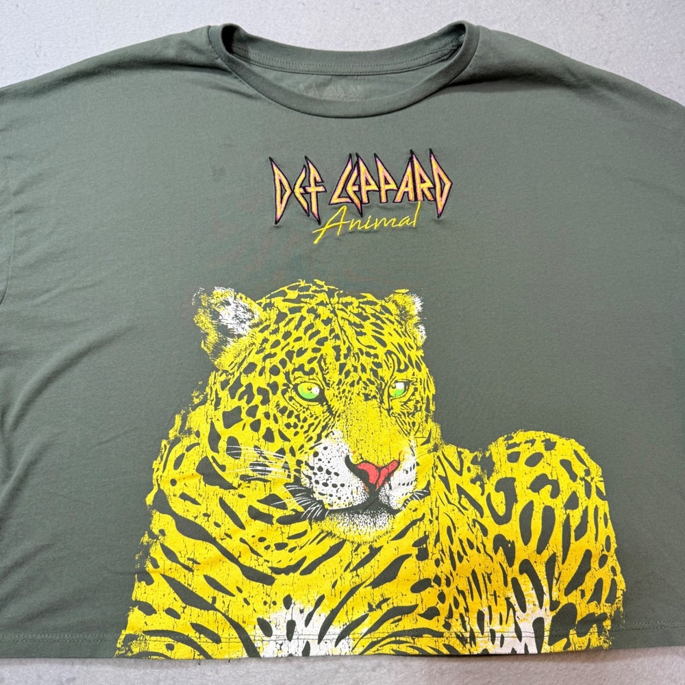 Def Leppard Animal Graphic T Shirt Green Short Sleeve Crew Neck Size‎ Small